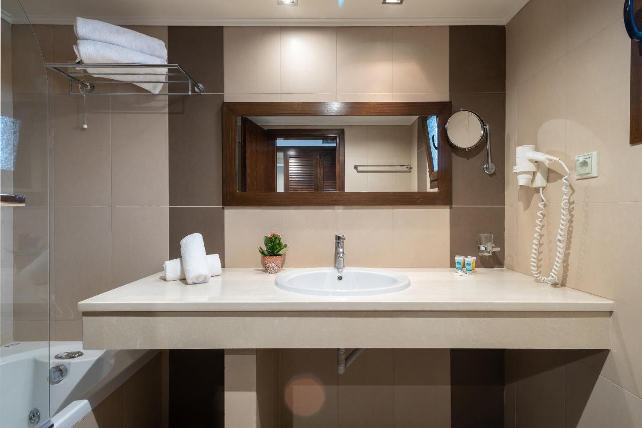 Porto Plaza Hotel Agios Ioannis Kaspaka ภายนอก รูปภาพ
