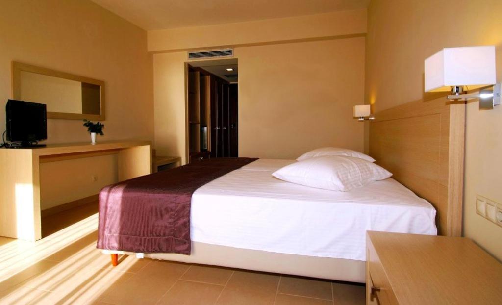 Porto Plaza Hotel Agios Ioannis Kaspaka ภายนอก รูปภาพ